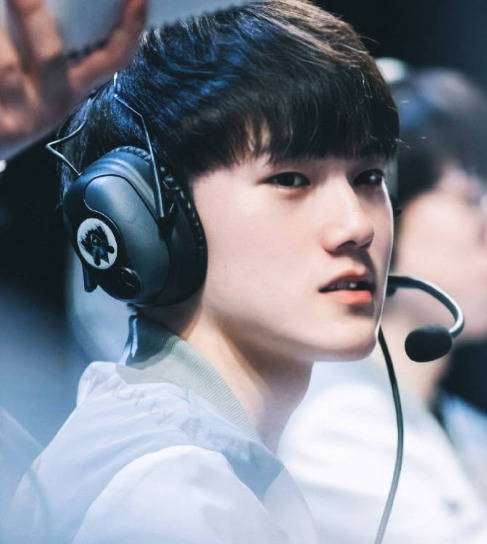 动作简短且 动作简短且